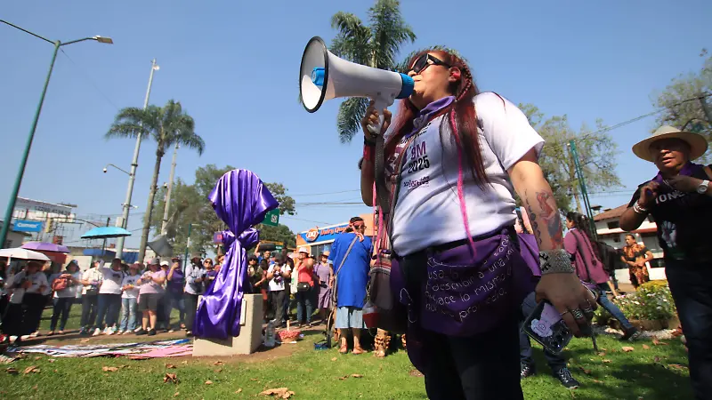 Antimonumenta y Wendy López